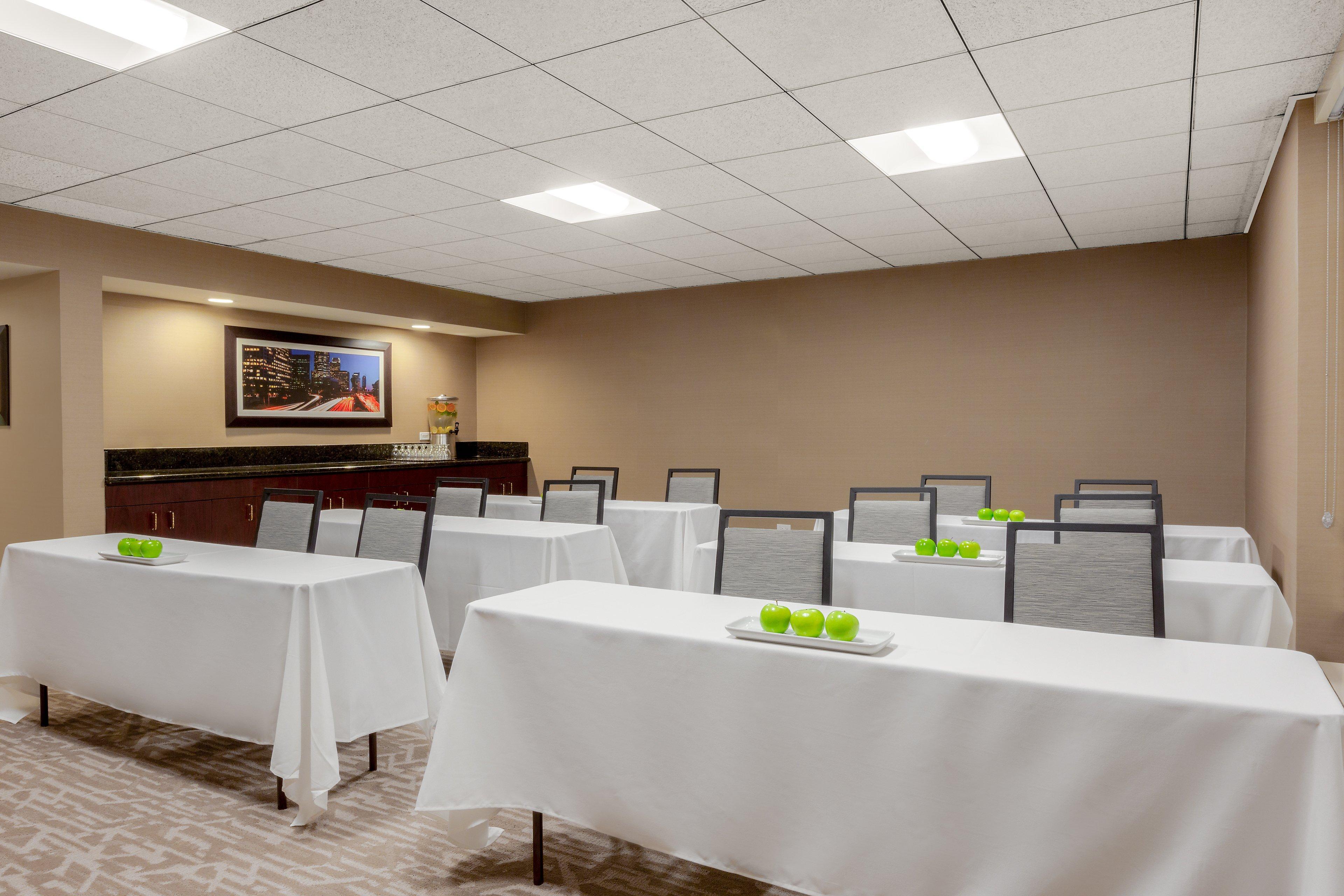 Holiday Inn La Mirada Buena Park By Ihg Екстер'єр фото